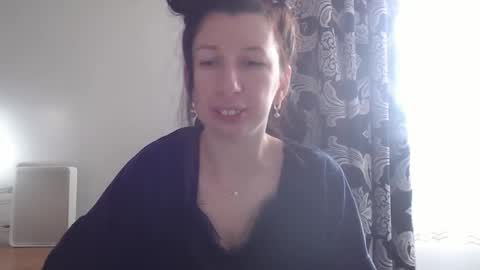 Snapshot of rosiehayes chatting on 26, 11, 2025 RosieHayes online show from 26, 11, 2025