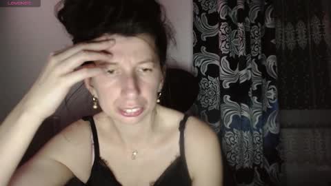 Snapshot of rosiehayes chatting on 26, 11, 2025 RosieHayes online show from 26, 11, 2025