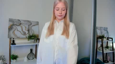 Snapshot of rosiothomer chatting on 26, 5, 2026 Donya online show from 26, 5, 2026