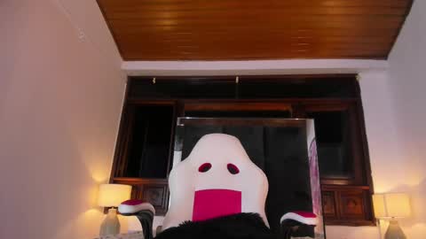 Snapshot of rossa_selene chatting on 11, 1, 2025 Rossa online show from 11, 1, 2025