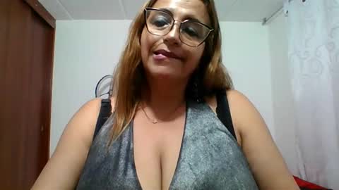 Snapshot of rossanalionheart chatting on 2, 3, 2025 Rossana online show from 2, 3, 2025
