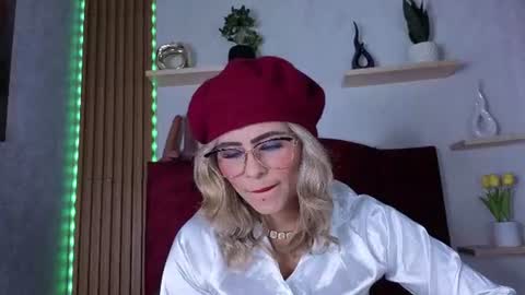Snapshot of rosse_deep chatting on 23, 7, 2026 Rosse follow me online show from 23, 7, 2026