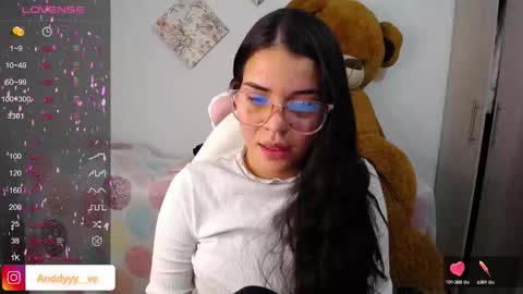 Snapshot of rossebunny25 chatting on 18, 9, 2025 Rosse online show from 18, 9, 2025