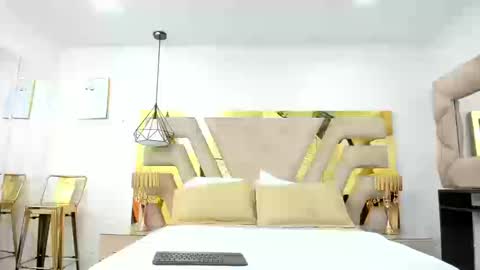 Snapshot of rossee_naia chatting on 26, 9, 2025 Beauty Naia online show from 26, 9, 2025
