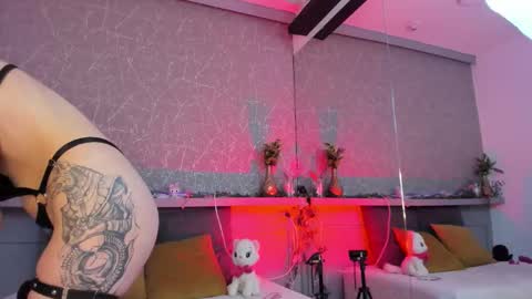 rossiie_hunt_ online show from 6, 3, 2026