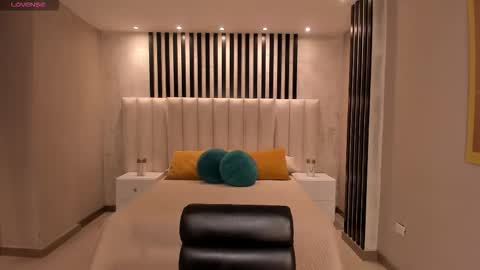 Snapshot of rossirivers chatting on 19, 12, 2025 Rossie Rivers online show from 19, 12, 2025