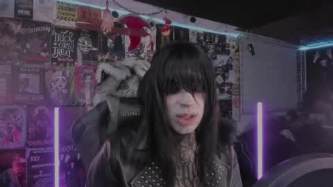 Snapshot of rotten_dreams chatting on 27, 4, 2026 rot online show from 27, 4, 2026