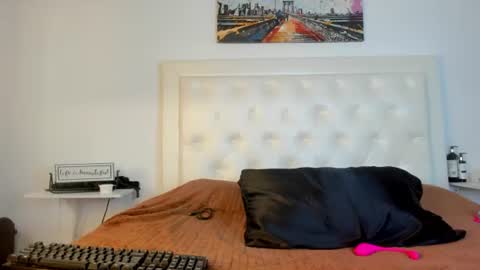 Snapshot of rouse_sexy_hotxx77 chatting on 10, 6, 2026 rouse_sexy_hotxx77 online show from 10, 6, 2026