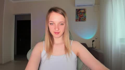 Snapshot of rousereed chatting on 26, 4, 2026 Rouse online show from 26, 4, 2026