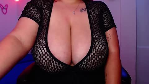 Snapshot of rousrossell_4 chatting on 16, 12, 2024 Call me Rous online show from 16, 12, 2024