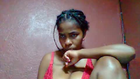 rovaelyah online show from 7, 1, 2026