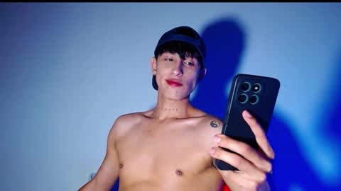 rowanboy23 online show from 15, 12, 2025