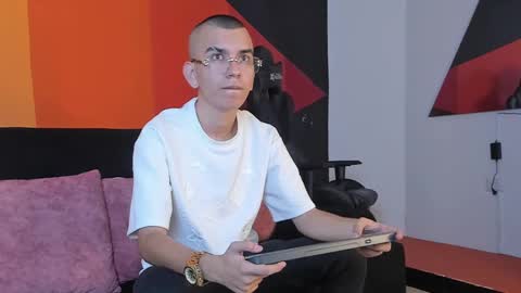 Rowan online show from 24, 9, 2025