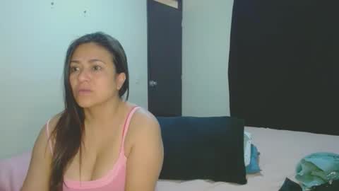 Snapshot of roxanasexy2025 chatting on 14, 9, 2025 roxanasexy2025 online show from 14, 9, 2025