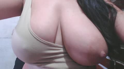 Snapshot of roxanbahottt chatting on 13, 1, 2025 roxxy online show from 13, 1, 2025