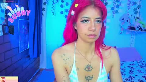 Snapshot of roxanbunny chatting on 5, 6, 2026 roxxy online show from 5, 6, 2026