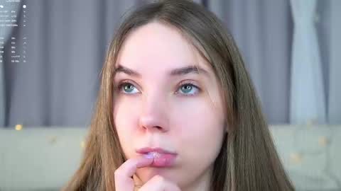 roxannastoo online show from 12, 1, 2026