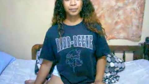 roxanne_98 online show from 7, 3, 2025