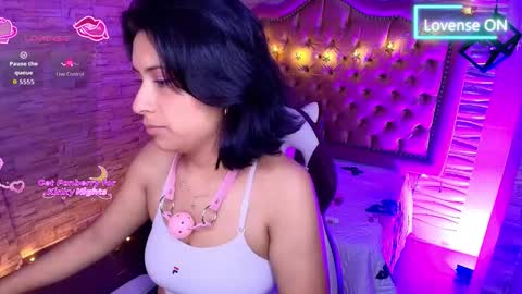 roxanne_han online show from 28, 11, 2025