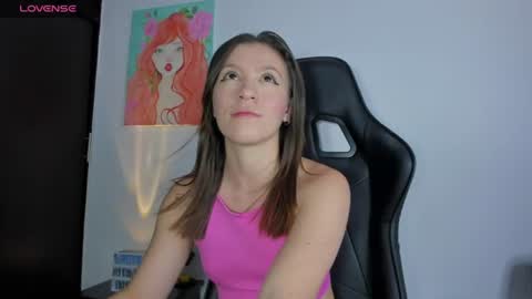 Snapshot of roxanne_jones1 chatting on 17, 7, 2026 roxanne online show from 17, 7, 2026