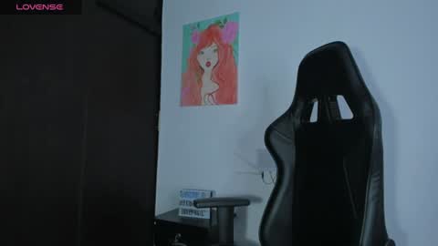 Snapshot of roxanne_jones1 chatting on 18, 7, 2026 roxanne online show from 18, 7, 2026