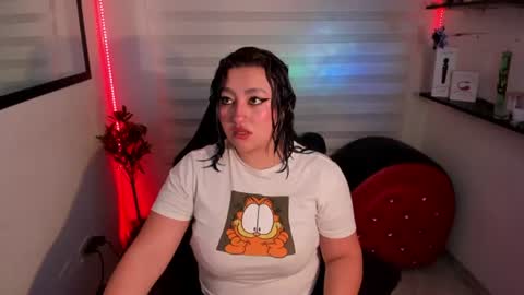 Snapshot of roxanne_morelli chatting on 18, 6, 2026 roxanne online show from 18, 6, 2026