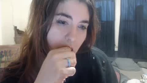 Snapshot of roxanneroulette chatting on 9, 3, 2025 Silver online show from 9, 3, 2025