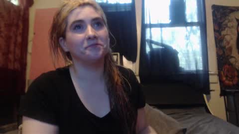 Snapshot of roxanneroulette chatting on 15, 9, 2025 Silver online show from 15, 9, 2025