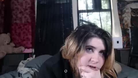 Snapshot of roxanneroulette chatting on 19, 4, 2026 Silver online show from 19, 4, 2026