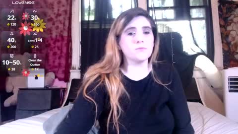Snapshot of roxanneroulette chatting on 6, 6, 2026 Silver online show from 6, 6, 2026