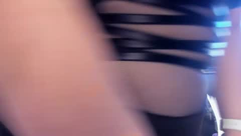 Snapshot of roxie_ns chatting on 4, 7, 2026 Roxie online show from 4, 7, 2026