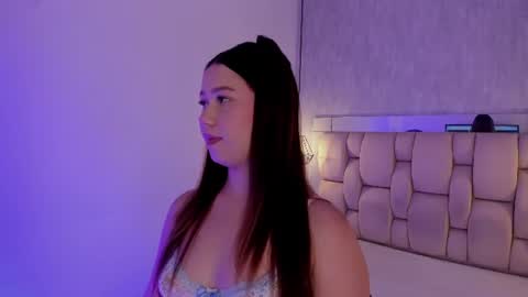 Snapshot of roxie_summers chatting on 23, 6, 2026 Roxie online show from 23, 6, 2026