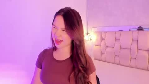Snapshot of roxie_summers chatting on 4, 7, 2026 Roxie online show from 4, 7, 2026
