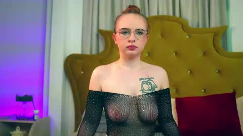 roxiee_vice online show from 19, 4, 2026