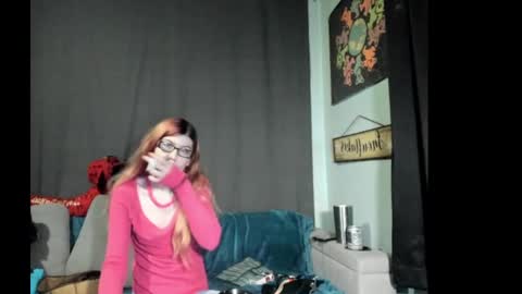 roxihazeleyes online show from 6, 10, 2025