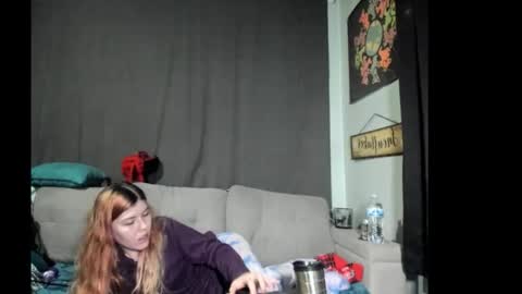 roxihazeleyes online show from 25, 10, 2025