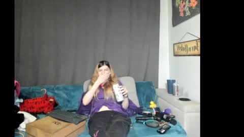 roxihazeleyes online show from 7, 1, 2026