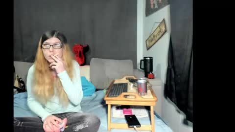 Snapshot of roxihazeleyes chatting on 21, 4, 2026 roxihazeleyes online show from 21, 4, 2026