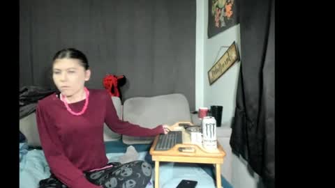 Snapshot of roxihazeleyes chatting on 11, 5, 2026 roxihazeleyes online show from 11, 5, 2026