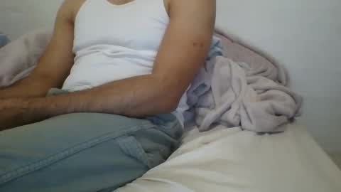 Snapshot of roxthar999 chatting on 1, 10, 2025 roxthar999 online show from 1, 10, 2025