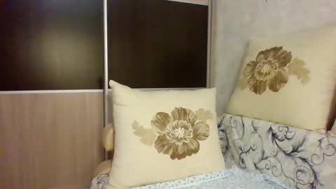 Roxxy Wharton online show from 5, 3, 2025