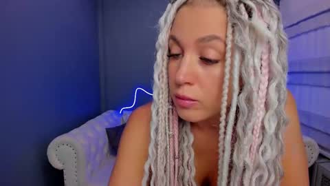 Roxy online show from 8, 3, 2025