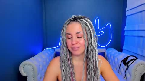 Roxy online show from 5, 2, 2026