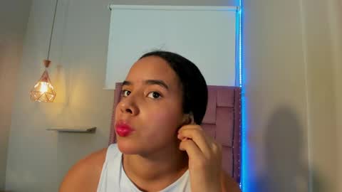 Snapshot of roxy_stone1 chatting on 19, 5, 2026 roxy_stone1 online show from 19, 5, 2026