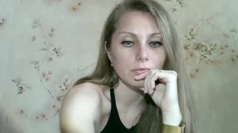 roxyfox18x01 online show from 20, 5, 2026