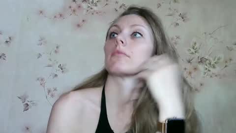 roxyfox18x01 online show from 2, 6, 2026