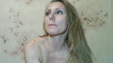 roxyfox18x01 online show from 7, 7, 2026