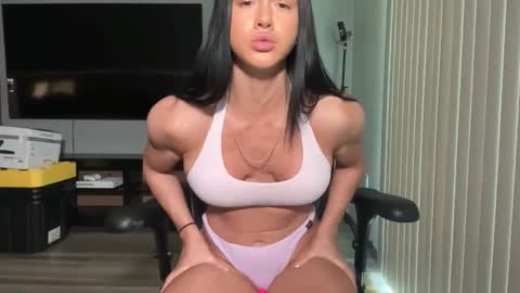 Snapshot of roxyheartley chatting on 20, 5, 2026 roxyheartley online show from 20, 5, 2026