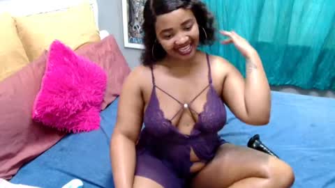 ROXYLUVXXX online show from 11, 4, 2026