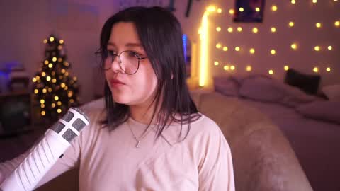 roxysuh online show from 2, 2, 2025